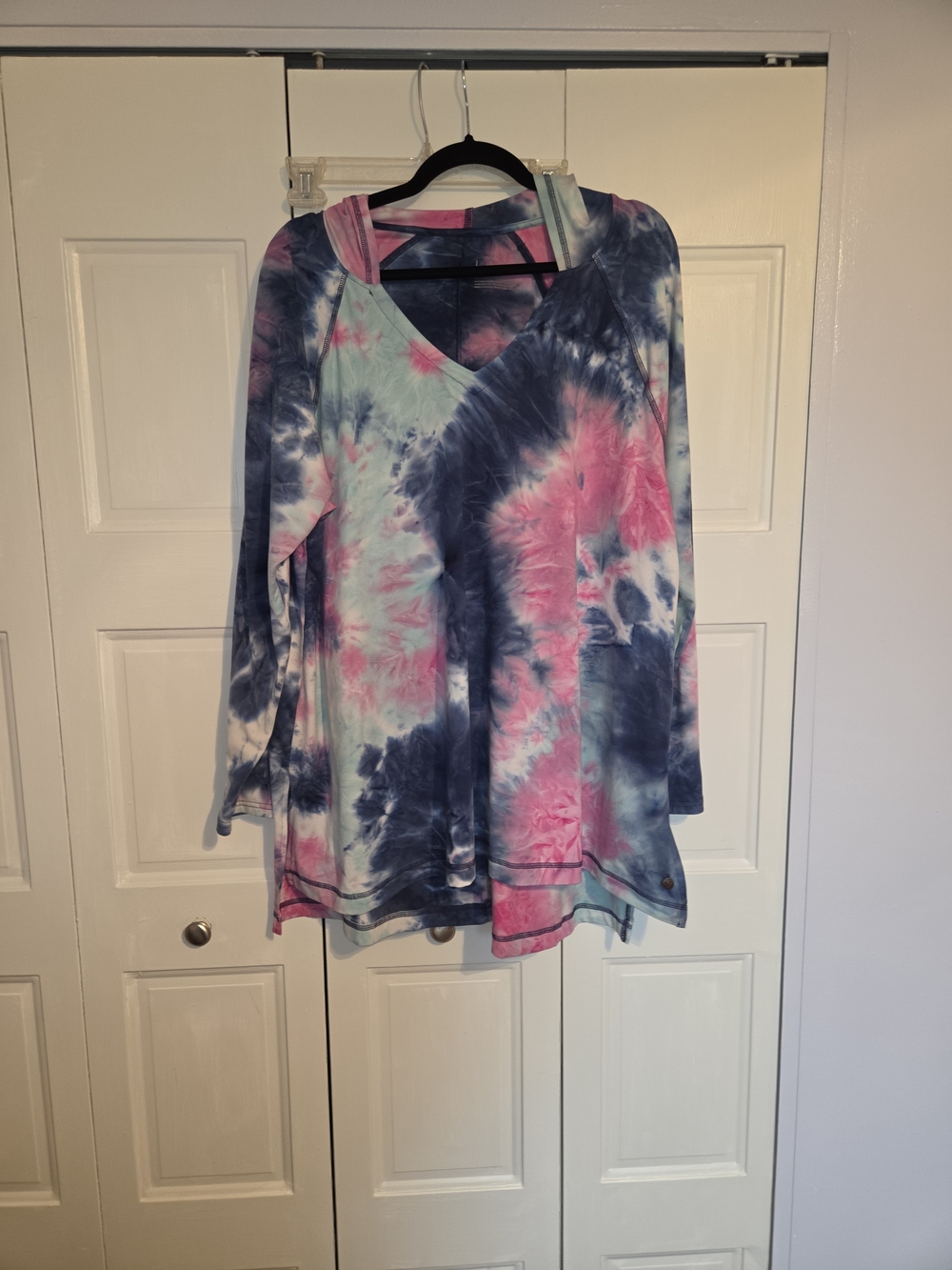 Lane Bryant Pink & Blue Tie-Dye V-Neck Tunic Top